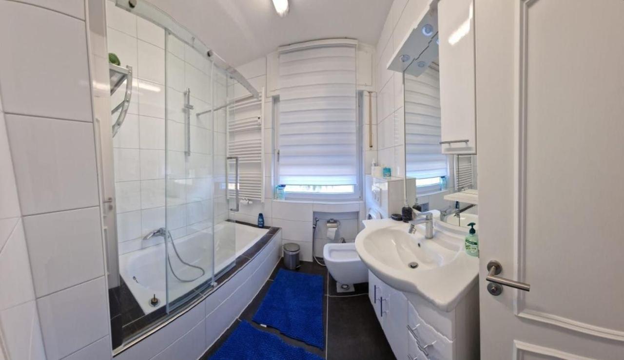 Ferienwohnung In Билефелд Екстериор снимка